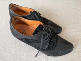 Schwarze Halbschuhe von Think