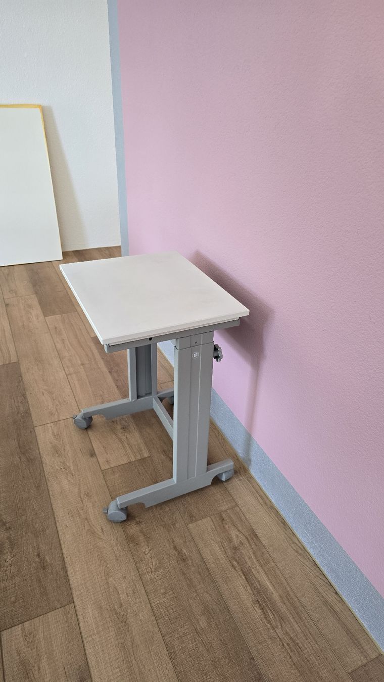 Scrivanie: Kleiner Computertisch – Usato da Maur venduto da mue_7cvc 2