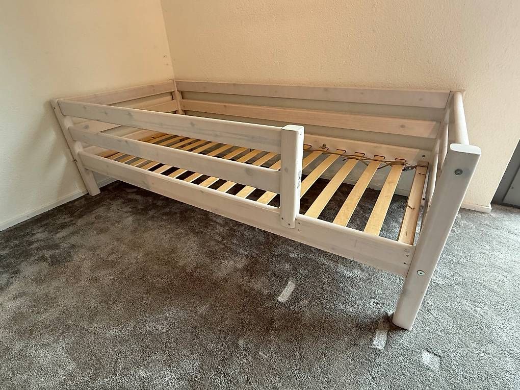 Lits: Flexa Hochbett 90cmx200cm weiss – D'occasion à Wallisellen par mchiappa 1