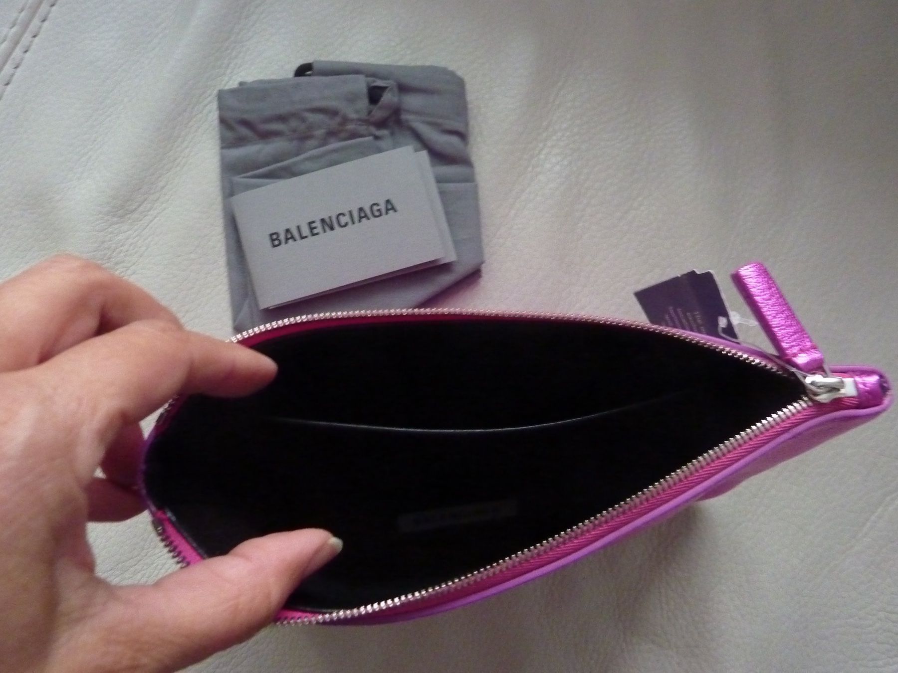 Balenciaga Borse da donna: Balenciaga Pouch / Clutch NEU – Nuovo e nell'imballaggio originale da Moosseedorf venduto da Elafonissi 3