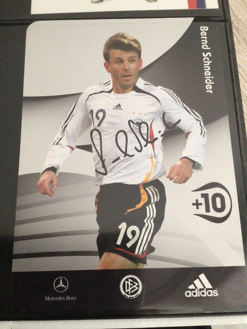 Autografi: Original Signierte Autogrammkarte von Bernd Schneider – Usato da Naters venduto da juveman