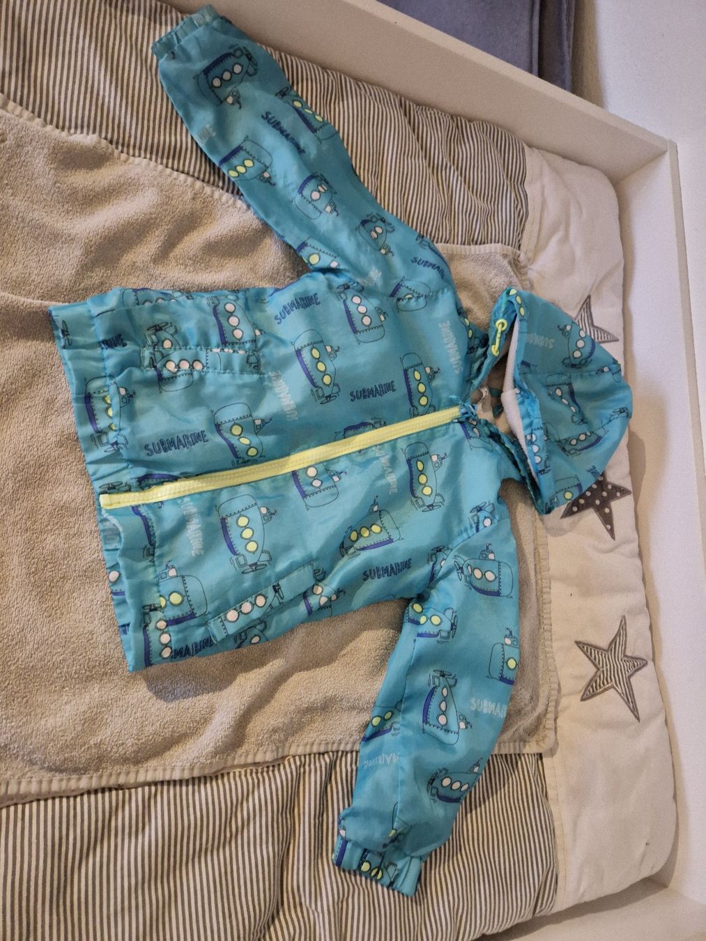 Lots de vêtements: Jacke Grösse 92 – D'occasion à Leuggern par MonaM90