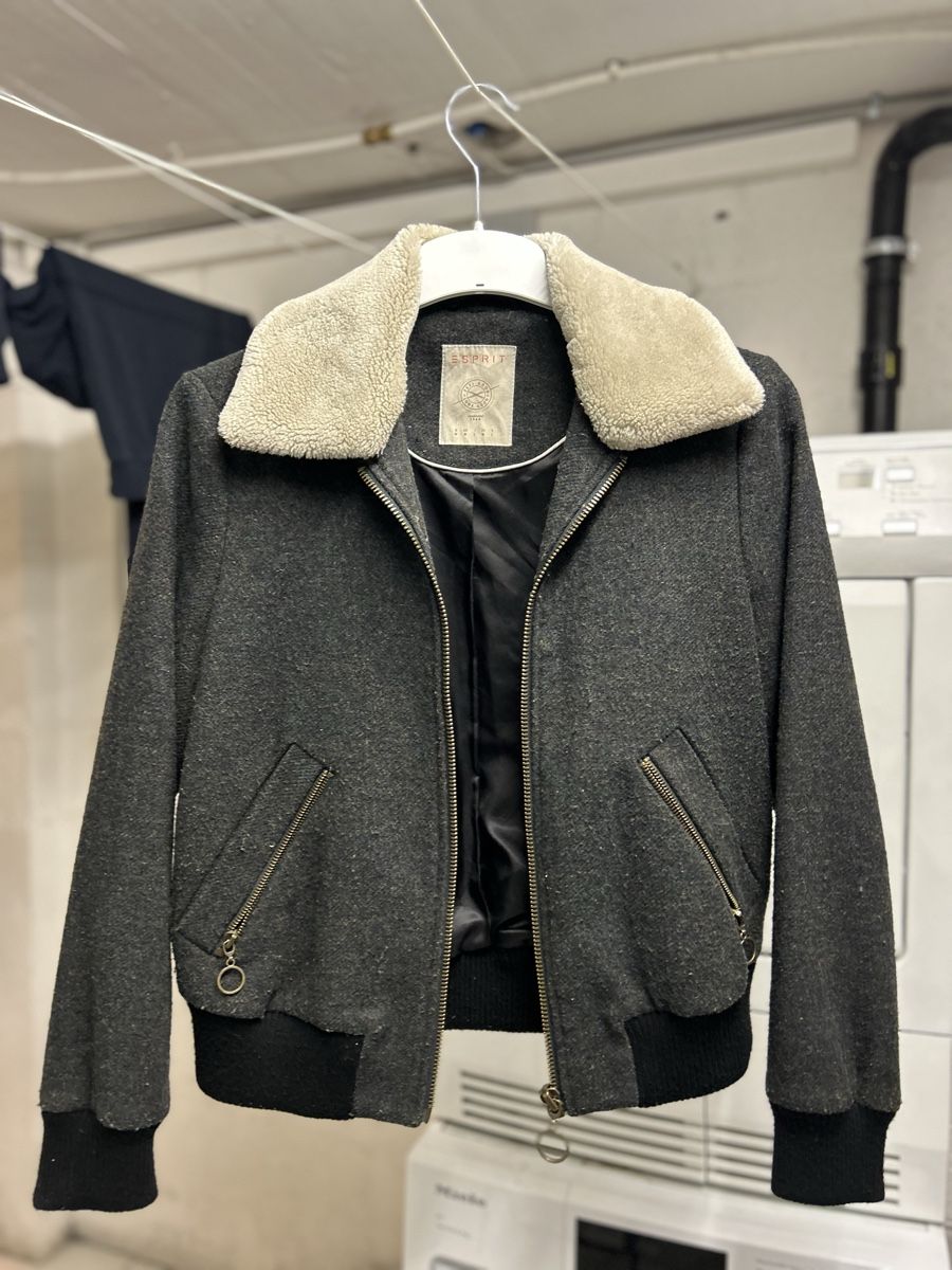 Esprit Giacche: Veste Esprit taille M – Usato da Cornaux NE venduto da Zabou22 2