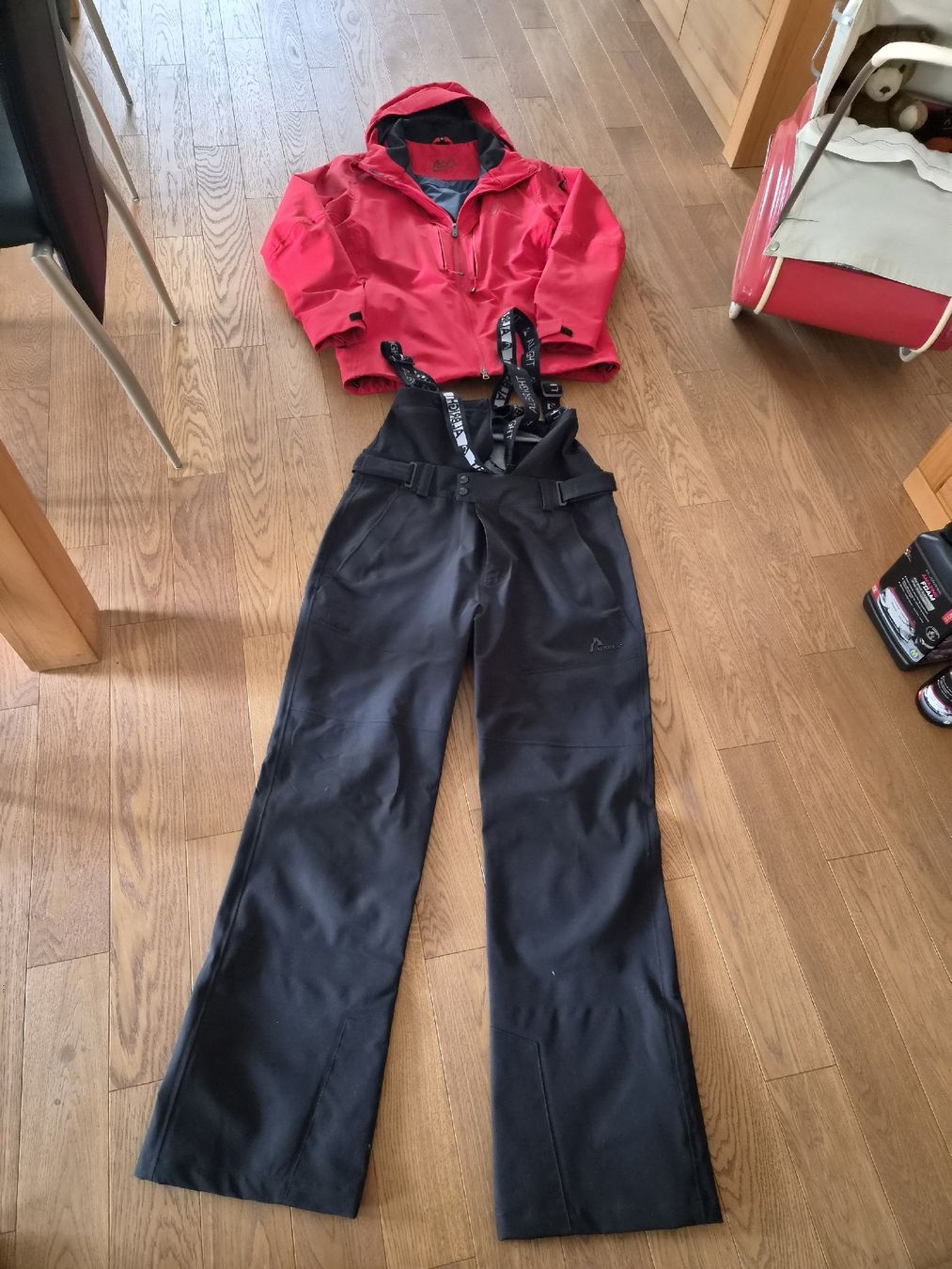 Albright Costumes: Albright Skianzug – Neuf (Voir description) à Glattfelden par nic_kz6f