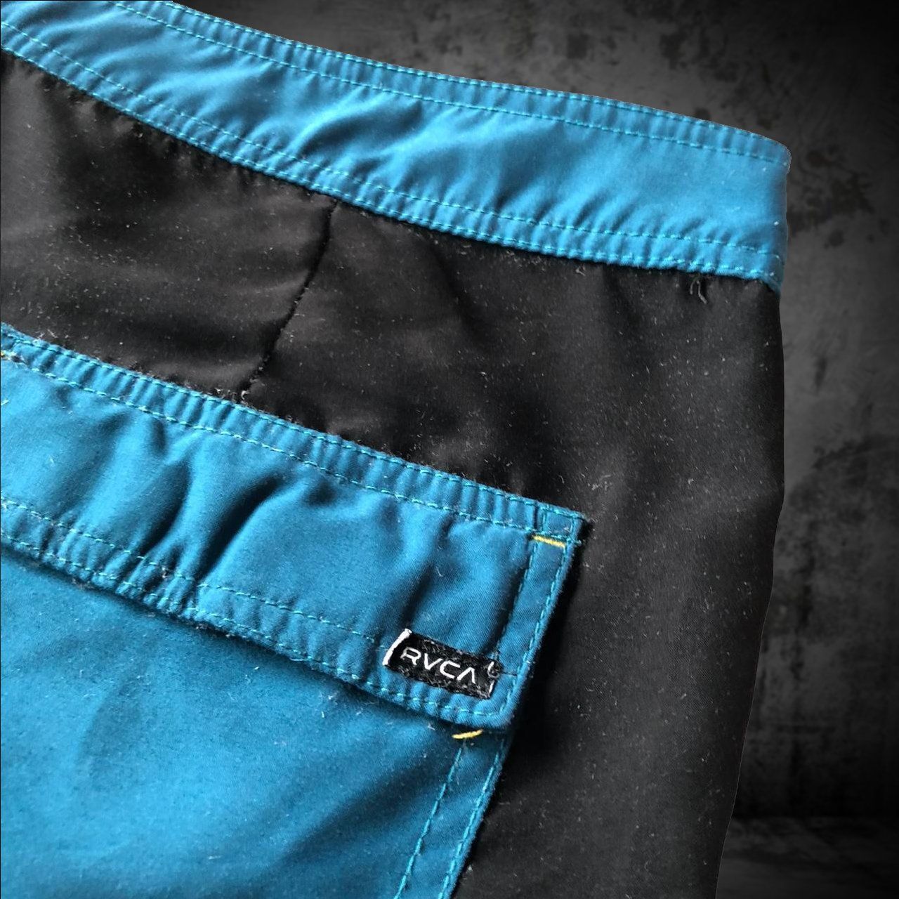 Costumi da bagno: Swimshort RVCA Black Men 34 – Usato da Genève venduto da ang_7j7j 5