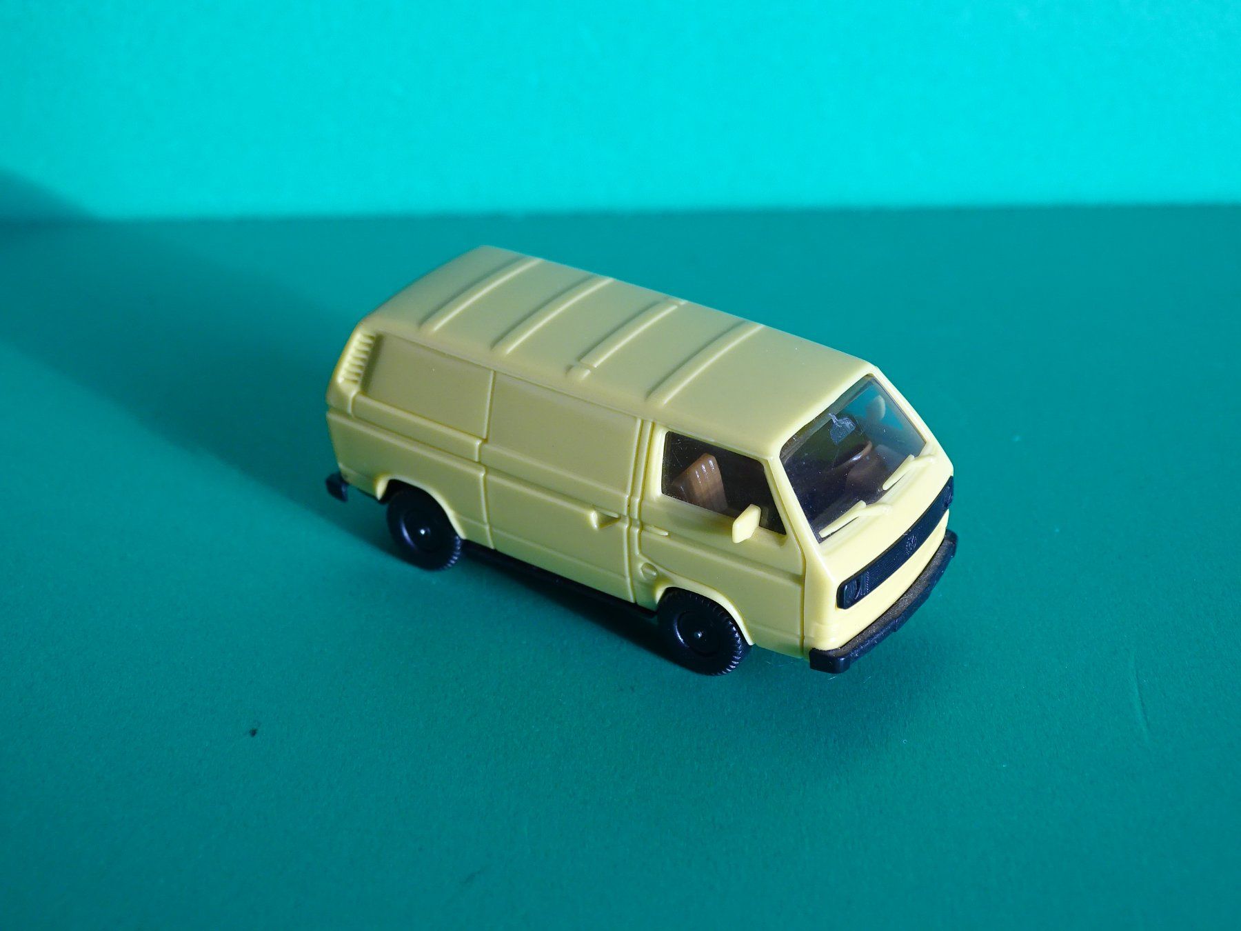 Herpa Voitures modèles: VW Bus von Herpa 1/87 – D'occasion à Bretzwil par Meex 1