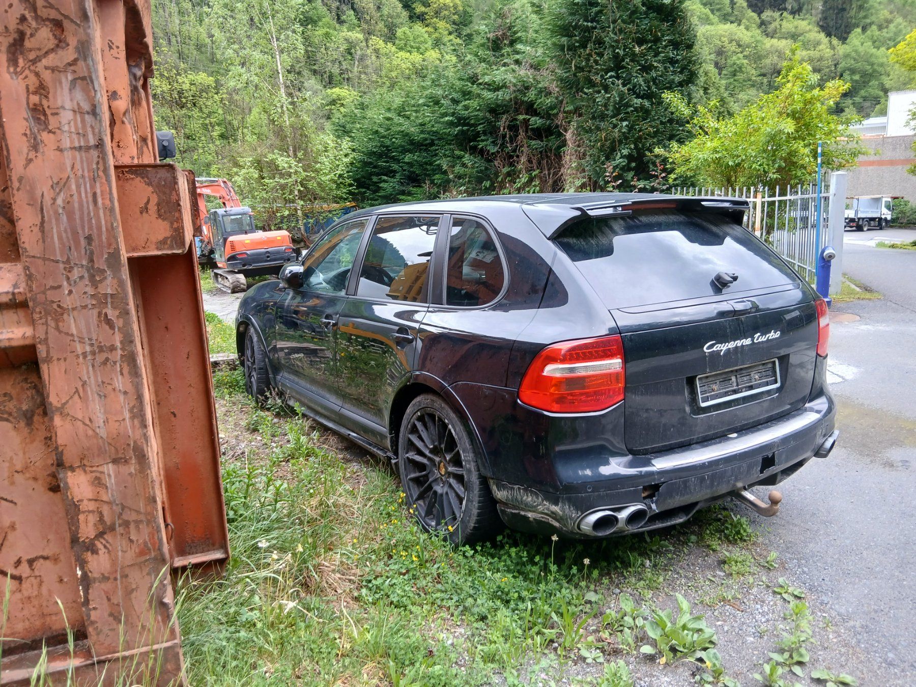 Porsche Automobili: Porsche cayenne turbo 500 cv unfall – Usato da Castasegna venduto da Dodone1982 3