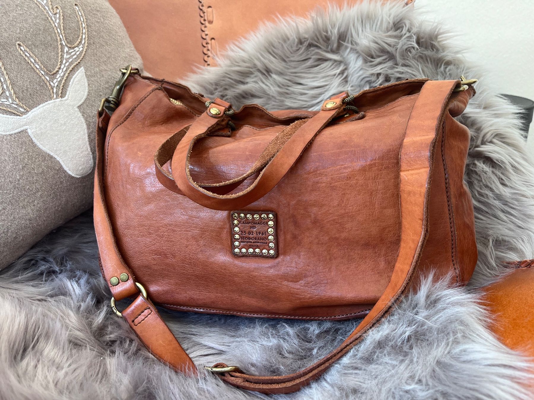 Campomaggi Borse da donna: Campomaggi Studded Leather Shoulder Bag in cognac – Usato da Turgi venduto da spieszlia