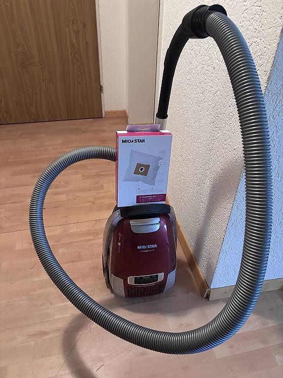 Aspirapolveri & Accessori: Staubsauger  – Usato da Buchs SG venduto da Ceecee1