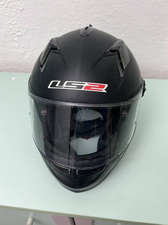 Casques & visières: LS2 Motorradhelm Grösse XS  schwarz – D'occasion à Dietikon par DStella66 1
