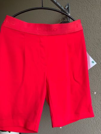 Pinko Bermuda Shorts rot. Gr. 38