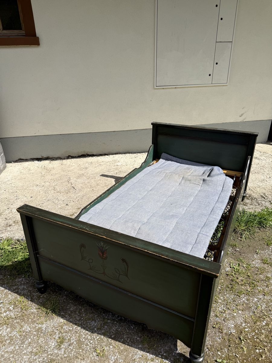 Letti: Antikes Bett – Usato da Birrhard venduto da lajasminelle 1