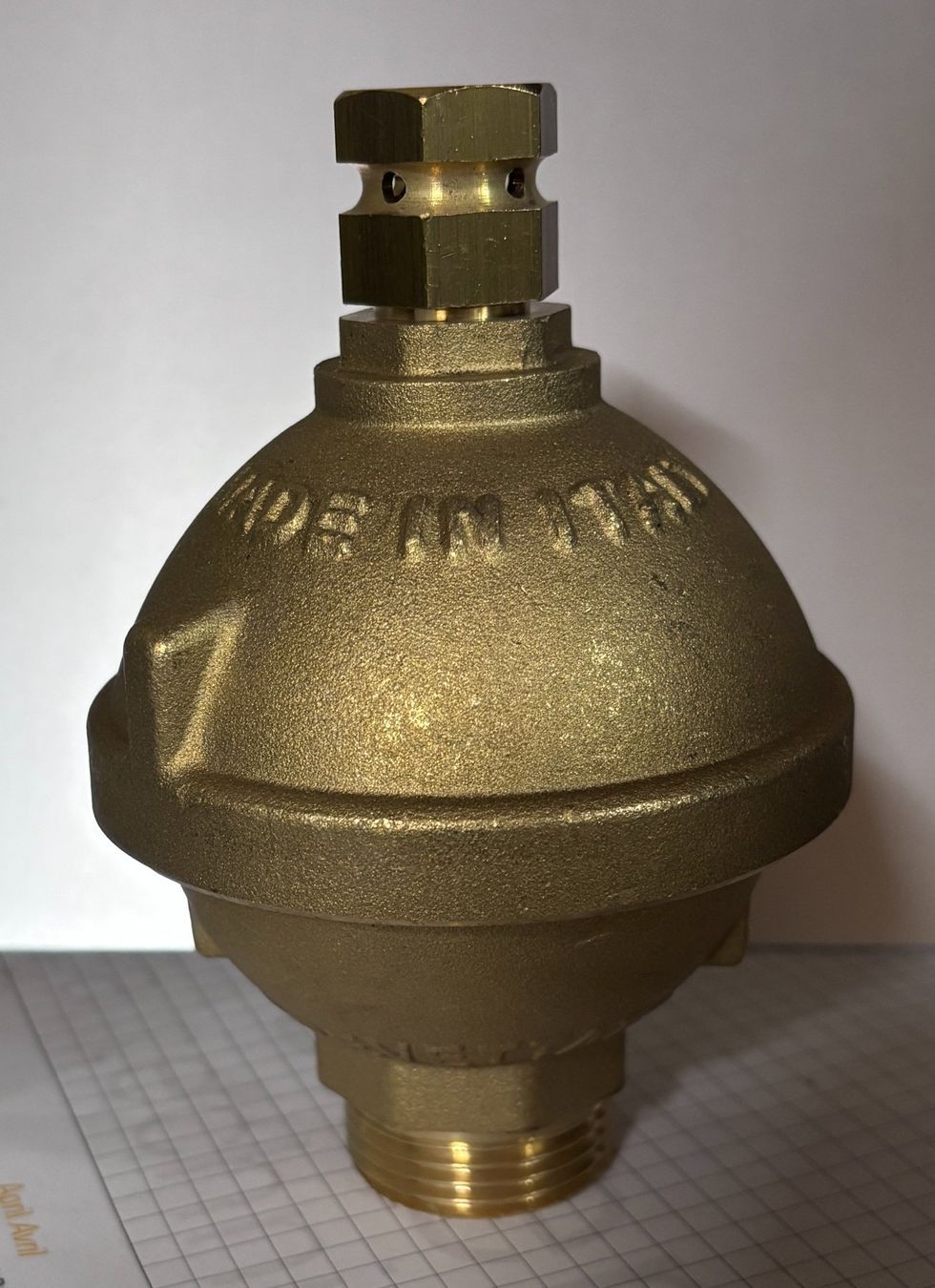 Rubinetteria: Entlüftungsventil aus Messing mit 1" Aussengewinde – Nuovo e nell'imballaggio originale da Müntschemier venduto da Safran22