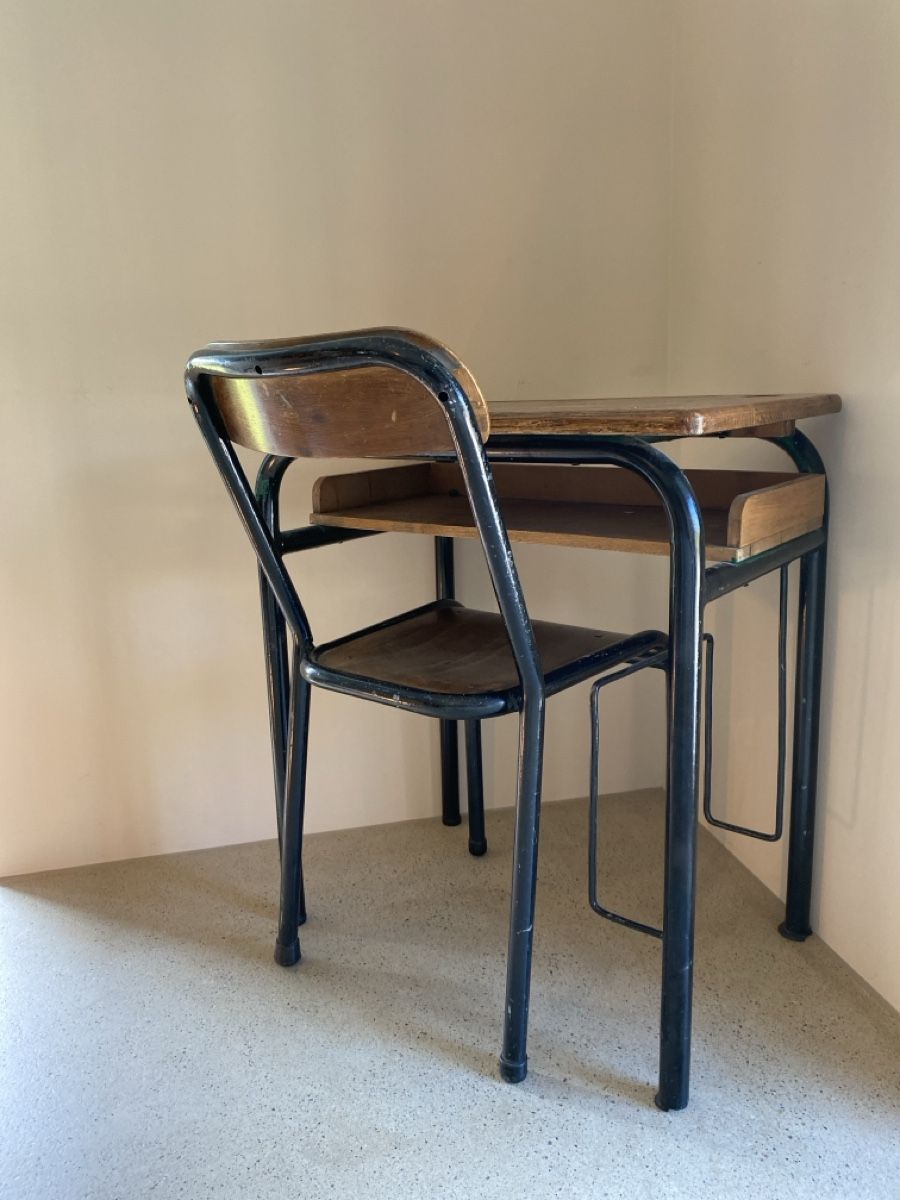 Set di tavolo e panche: Schülerpunkt VINTAGE – Usato da Winterthur venduto da mariann2012 1