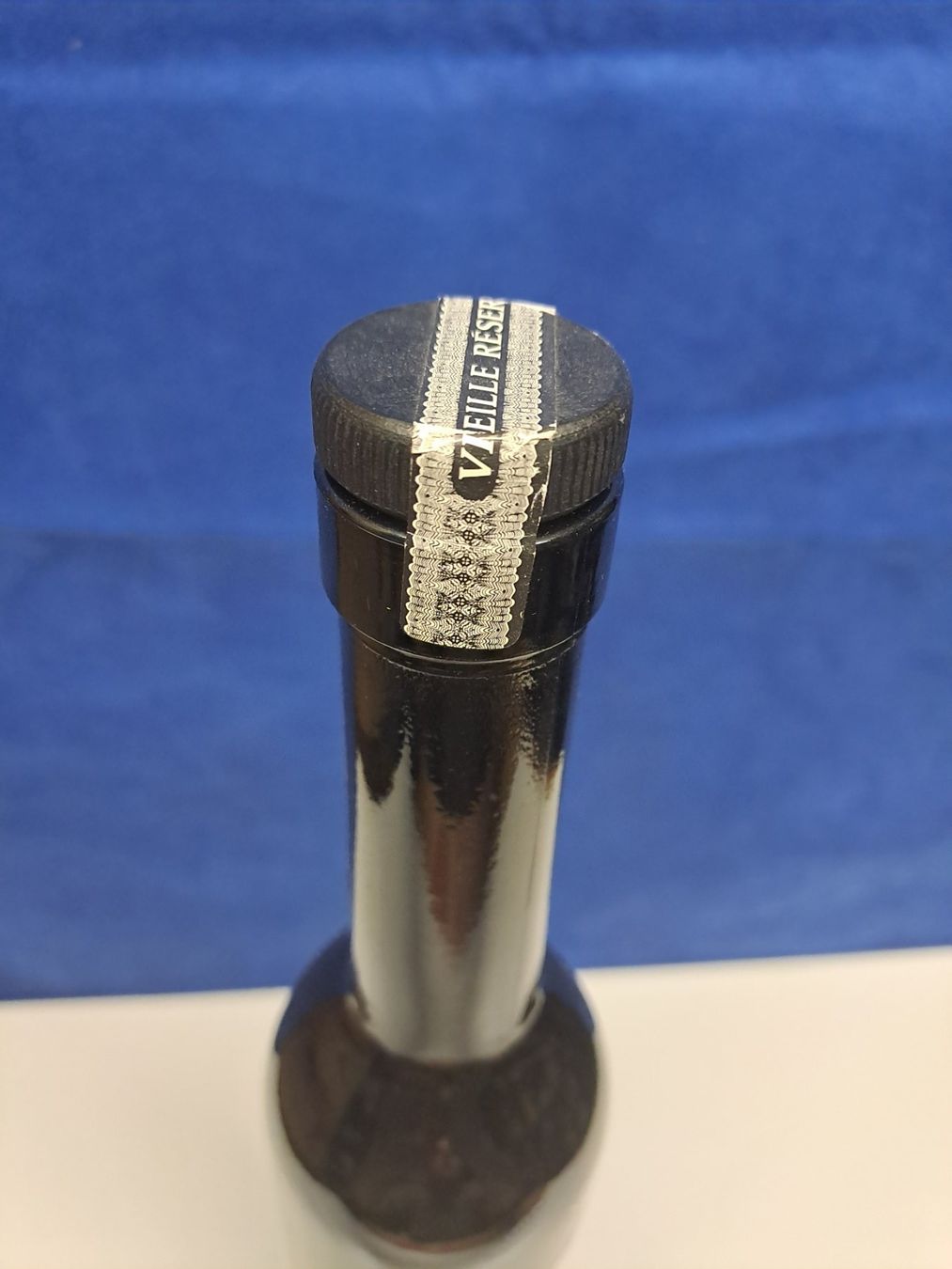 Spirituosen: Sehr alte Flasche Schweizer Kirsch – Neu und originalverpackt aus Elsau von Kellerraeumung 7