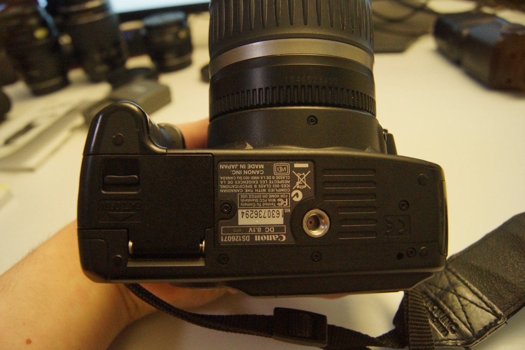 Canon Fotocamera: Canon EOS 350D Mit 4 Objektiven, 2 CF Karten, 2 Akku & Blitz – Usato da Utzenstorf venduto da BrigitteB04 4