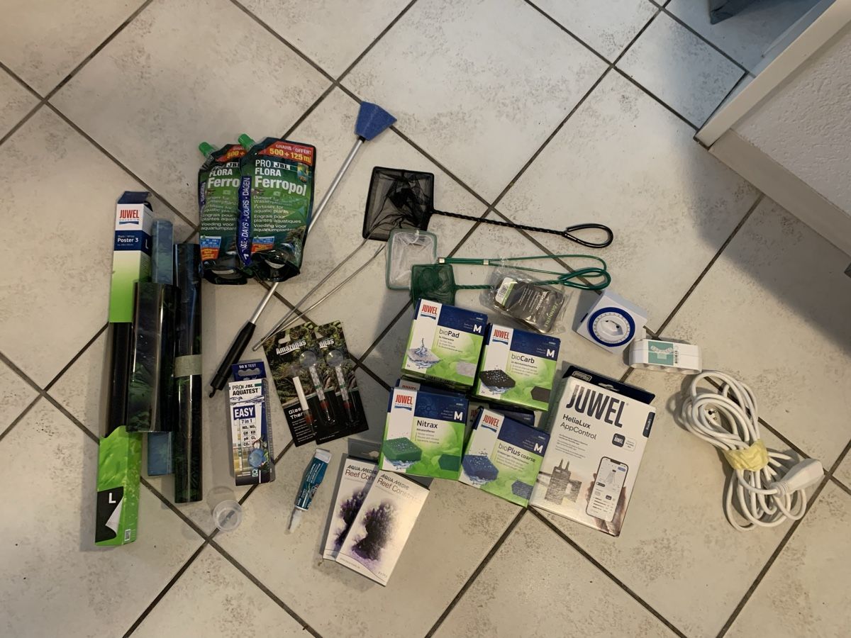 Juwel Acquari: Juwel Rio Aquarium Komplettset – Usato da Bilten venduto da giudy 4