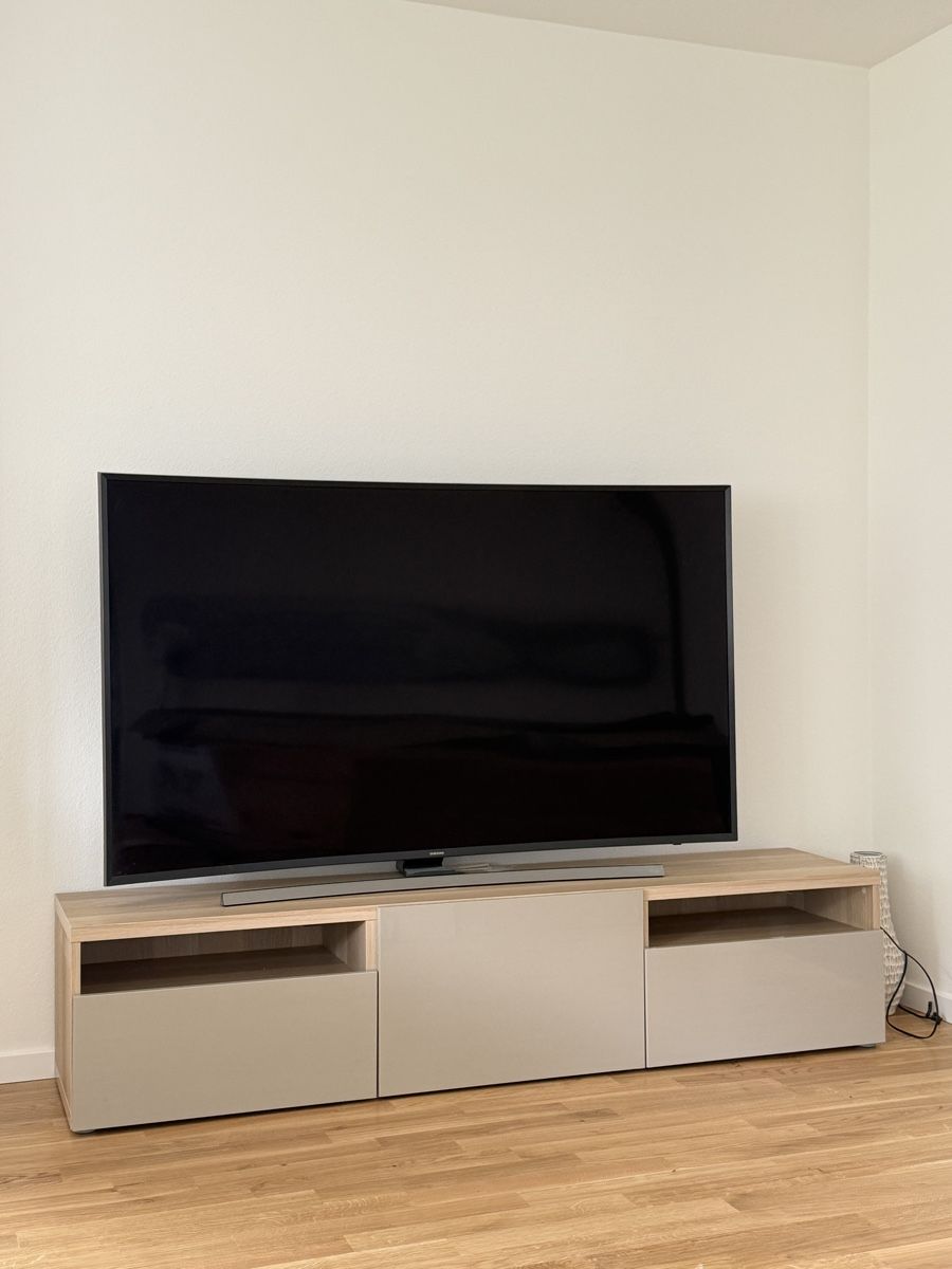 Ikea Mobili TV: IKEA TV Sideboard – Usato da Luzern venduto da AlinaParche