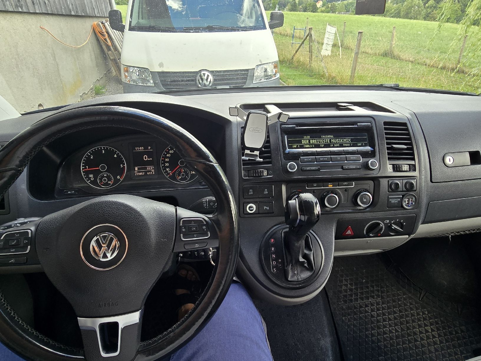 VW Autos: VW T5 8 Plätze, Standheizung... – Gebraucht aus Wädenswil von obu74 8