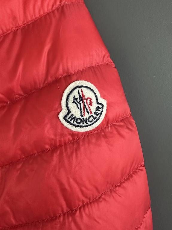 Moncler Jacken: Leichte Moncler Daunenjacke, Größe 1 – Gebraucht aus Weiach von urs_dlj5 1