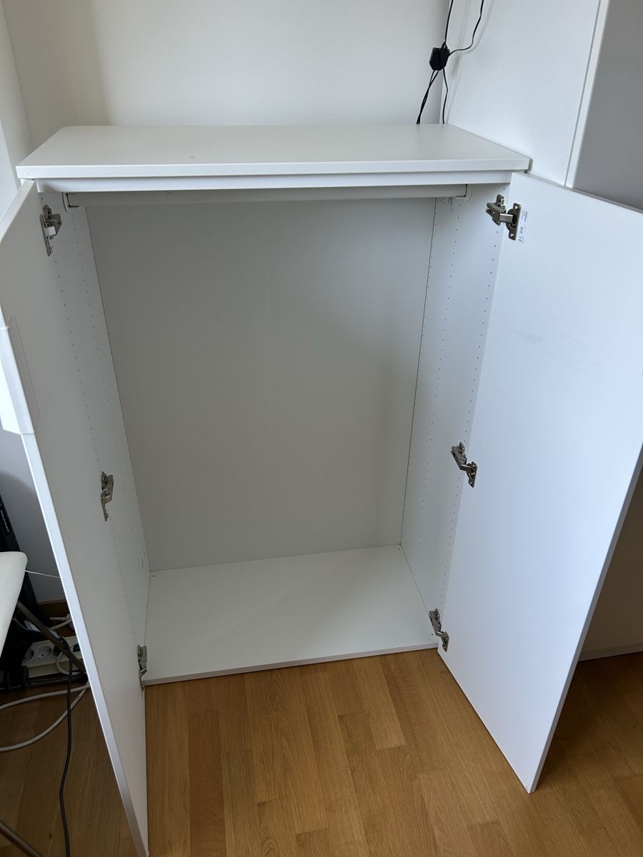 Armoires: Schrank weiss – D'occasion à Zollikon par sar_k52s 1