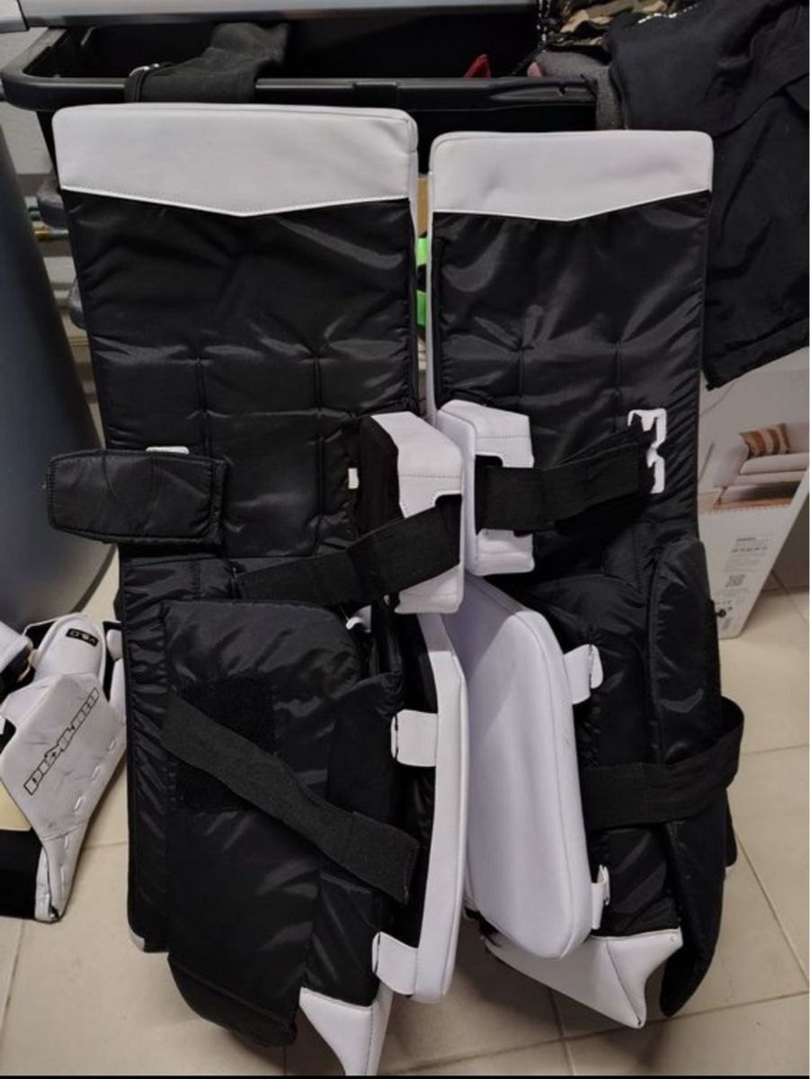 Jeux: Eishockey Goalieschoner – D'occasion à Plaffeien par 93Paedu 1