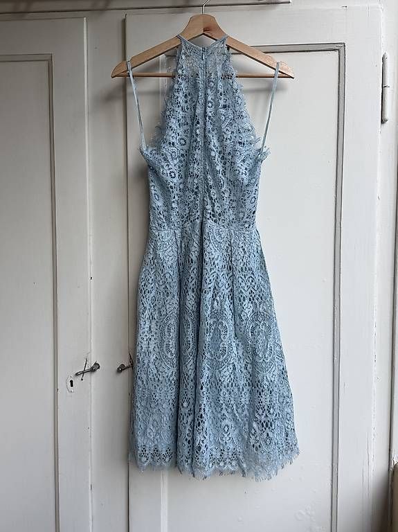 Asos Vestiti: ASOS Spitzenkleid in hellblau Grösse 38 – Usato da Basel venduto da zukk_ 1