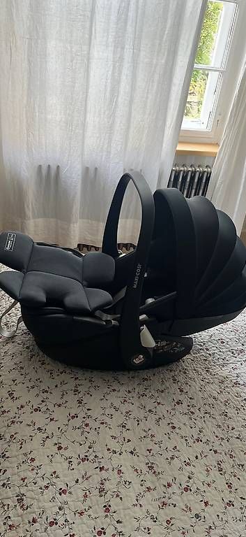 Seggiolini per auto: Maxi cosi pebbele – Usato da St. Gallen venduto da AndreaH83
