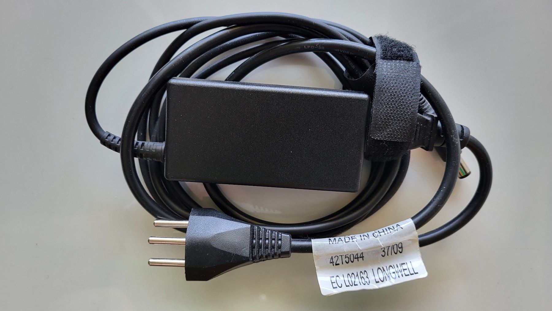 Hewlett Packard Caricabatterie: HP HEWLETT PACKARD Notebook-Netzteil 45W 19.5V 2.31A – Usato da Schindellegi venduto da Peter8834
