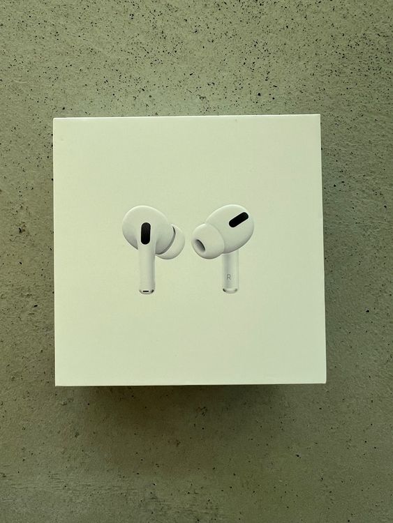Apple Kopfhörer: Apple AirPods Pro (1st Gen.) MagSafe Case – Gebraucht aus St-George von alaixee