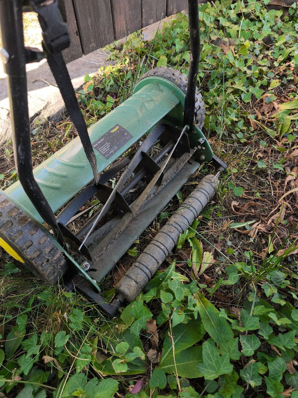 Tous les outils: Handrasenmaeher – D'occasion à Reinach AG par Leorech0