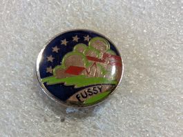 Ansteckpin 113: Fussy