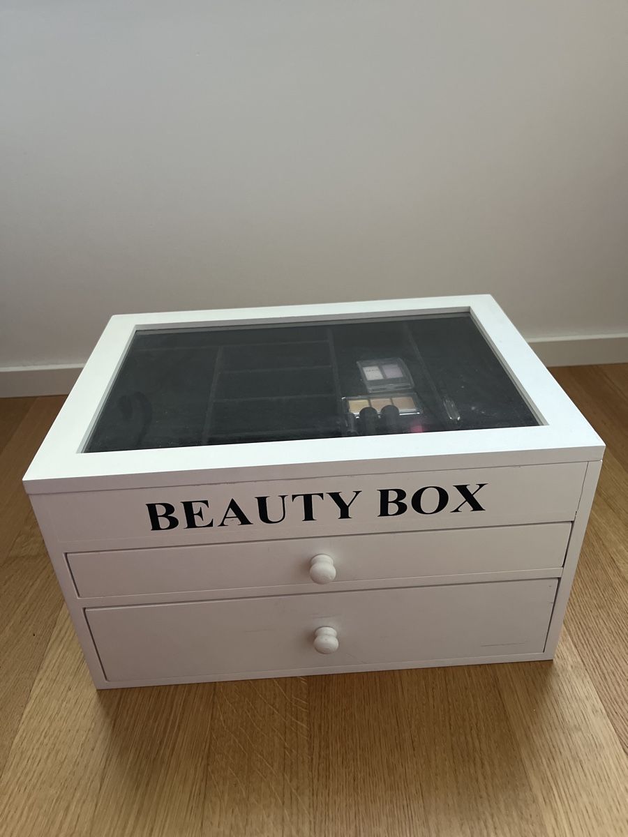 Make-up: Beauty Box Schminkaufbewahrung – Gebraucht aus Dietikon von na_129