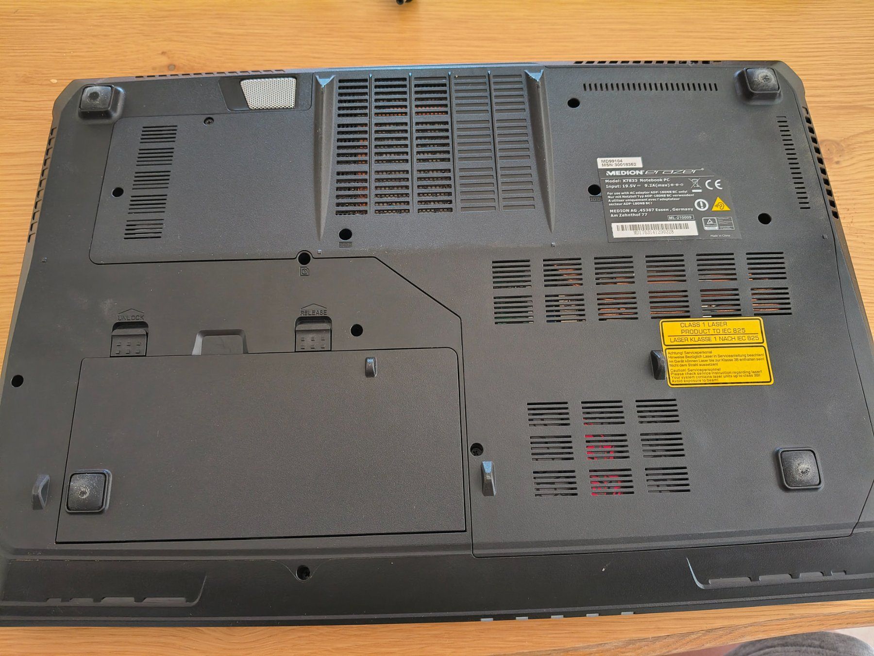 Medion Notebooks: Medion Erazer Gaming Laptop – Gebraucht aus Kägiswil von Pz711 4