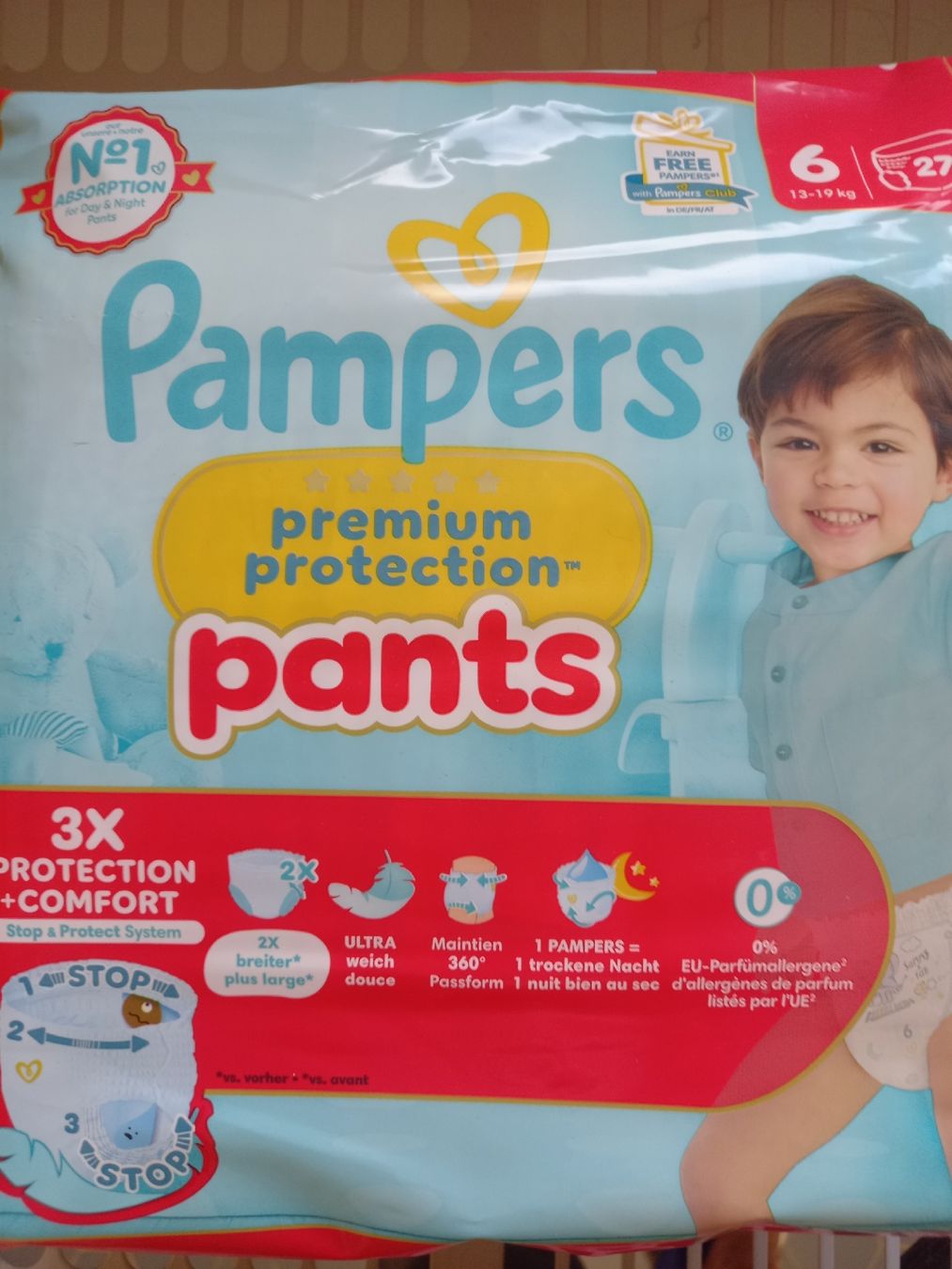 Pampers Secchi per pannolini & Pannolini: Pampers Pants "Premium Protection", Gr. 6, 4 Packungen – Nuovo e nell'imballaggio originale da Zürich venduto da HansBald 1