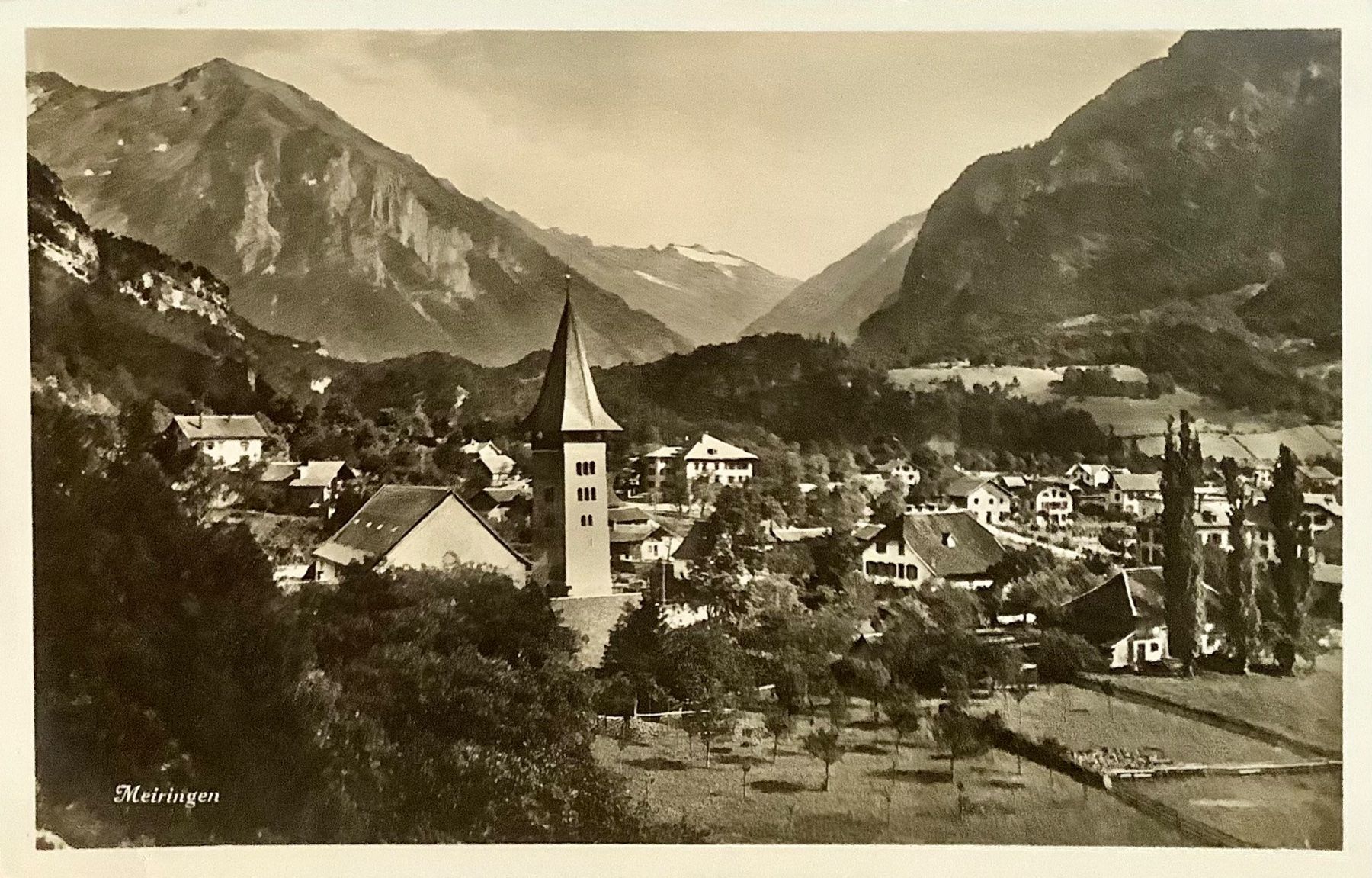 Cartoline postali: MEIRINGEN - Dorfansicht - Berner Oberland – Usato da Root venduto da ENGLAND-TREASURES 1