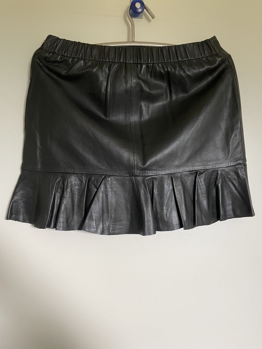 Gonne: NEW Mini-jupe en cuir STUDIO ID – Nuovo e nell'imballaggio originale da Vuadens venduto da Nina11 1