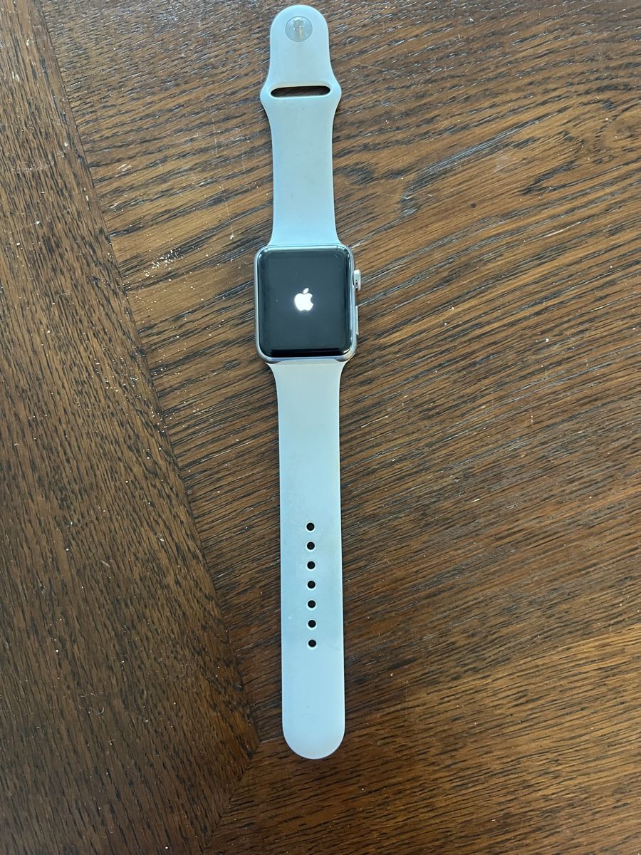 Apple Smartwatch: Apple watch series 3 – Usato da Walchwil venduto da Geckoho