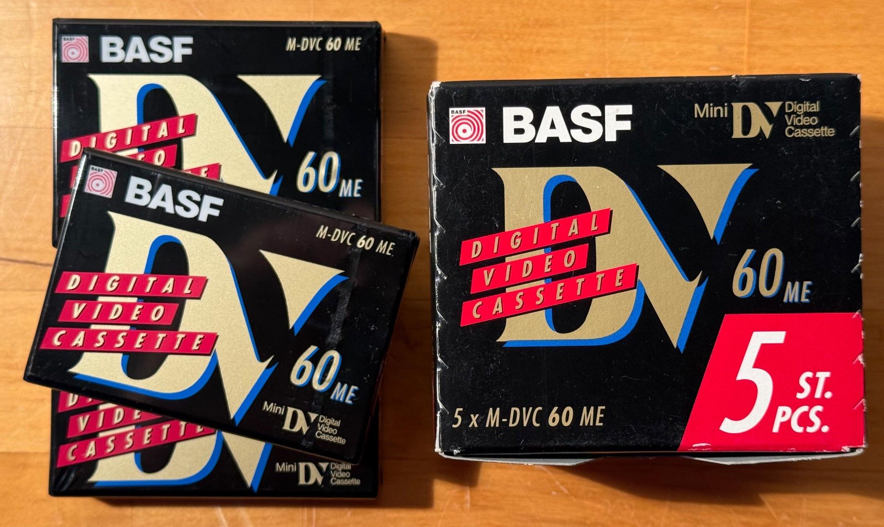 Cassette vuote: 13 Digital Video Cassetten, neu – Nuovo e nell'imballaggio originale da Bülach venduto da Twinggy 2