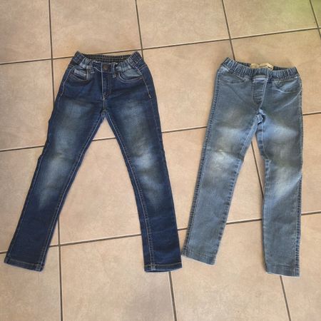 Zwei Mädchen Jeans Hosen Grösse 122 