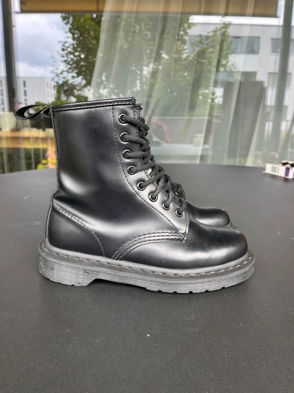Dr. Martens Scarpe da donna: Dr. Martens schwarz Damen Gr. 36 – Usato da Bern venduto da Sonrisa89 3
