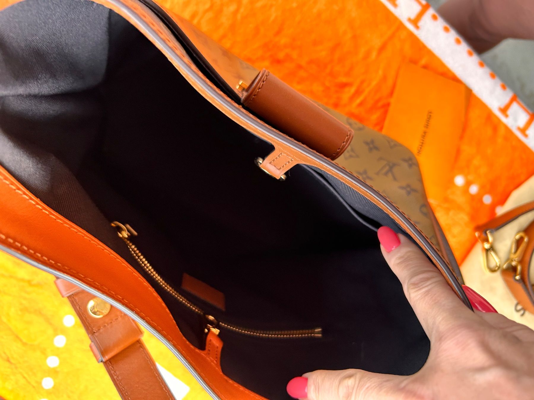 Louis Vuitton Taschen für Damen: Louis Vuitton Hobo – Neu (gemäss Beschreibung) aus Rotkreuz von Annie_87 5