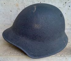 alter Stahlhelm Schweizer Militär