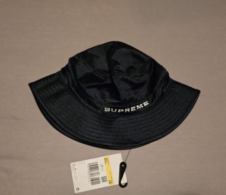 Bob Nike x Supreme