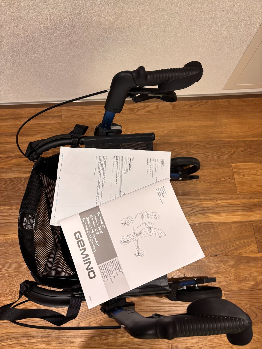 Ausili per la deambulazione: Rollator Gemino 30 (saphire-blau) – Usato da Nottwil venduto da Curt_Wedd 4