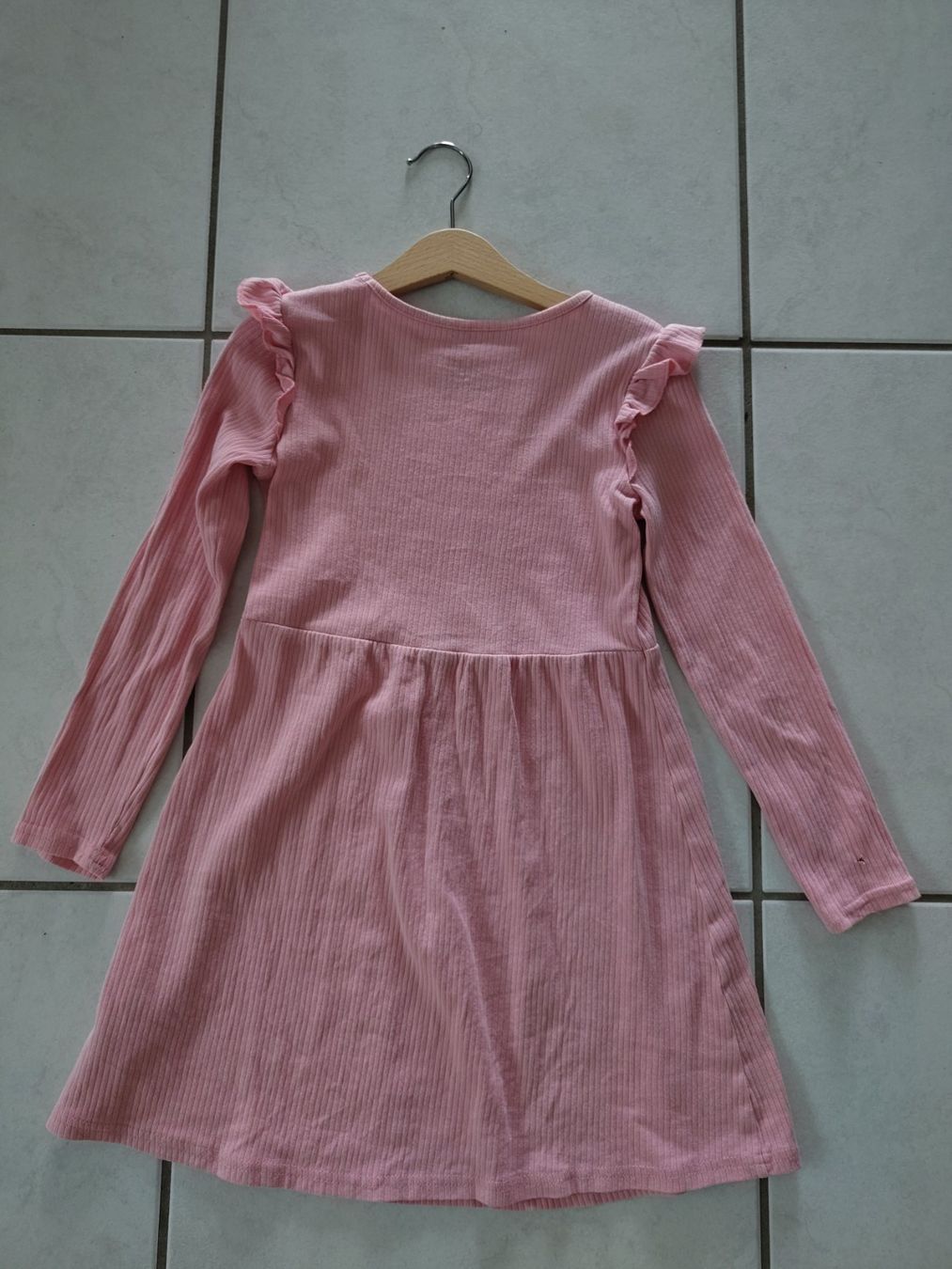 H&M Vestiti & Gonne: Kleid 122/128 – Usato da Neerach venduto da stens 1