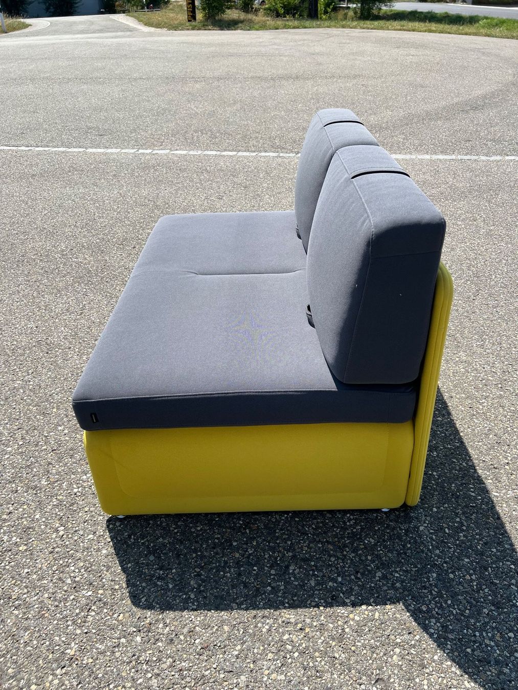 Fermob Sofas: 062 FERMOB Bellevie 2-Sitzer Sofa – Gebraucht aus Wangen an der Aare von TBYN 2