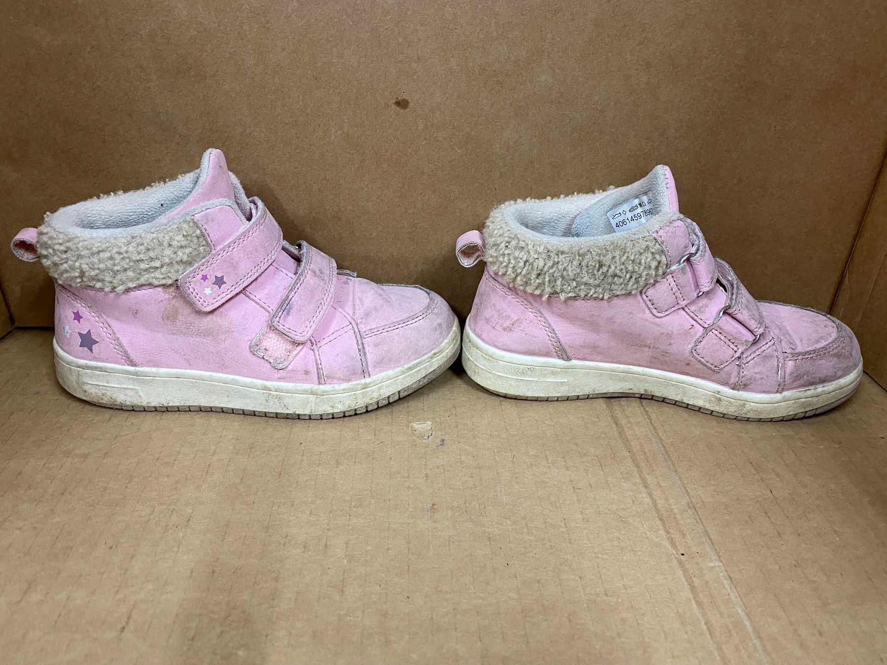 Scarpe per ragazze: Mädchen Winterschuhe Grösse 28 – Usato da Eschlikon TG venduto da RamonaSt 1