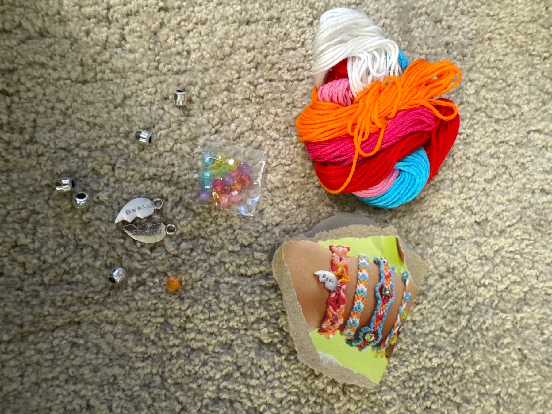 Kit bricolage: Freundschaftsbänder Set, DIY Bänder knüpfen – Nuovo (secondo la descrizione) da Oberweningen venduto da Jogi2