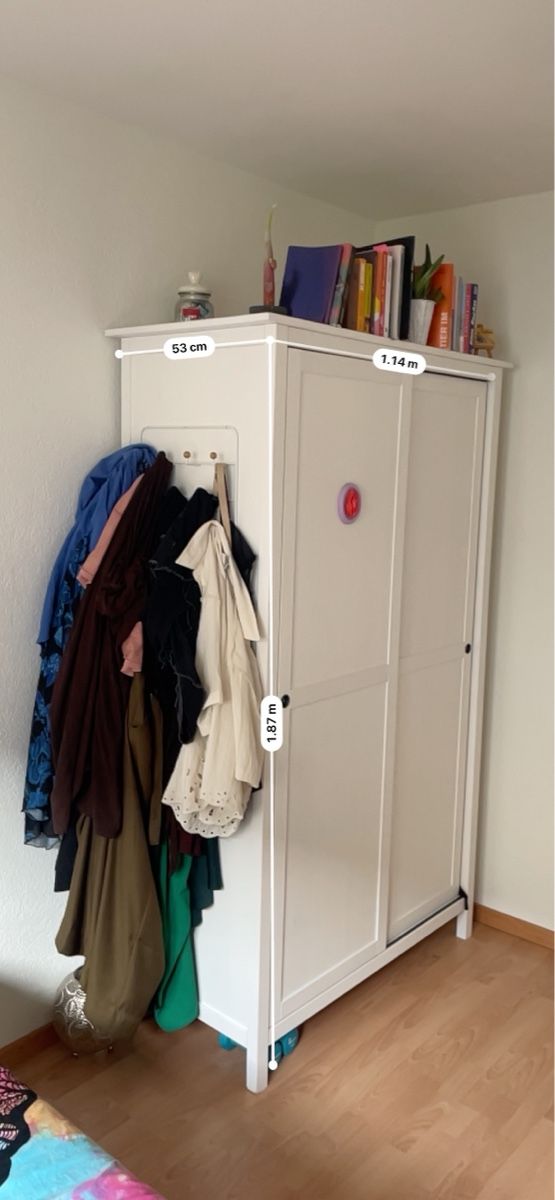 Armadi: Hübscher Kleiderschrank – Usato da Liebefeld venduto da ana_d6d7 1